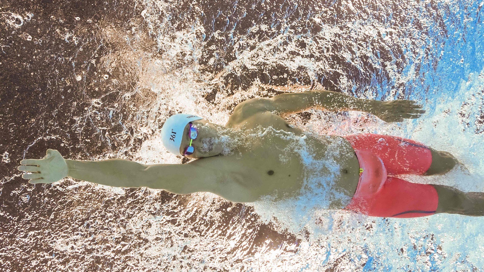 跨洋焦点战,上海男篮踏平开拓者,东决级对抗展现中国篮球新维度