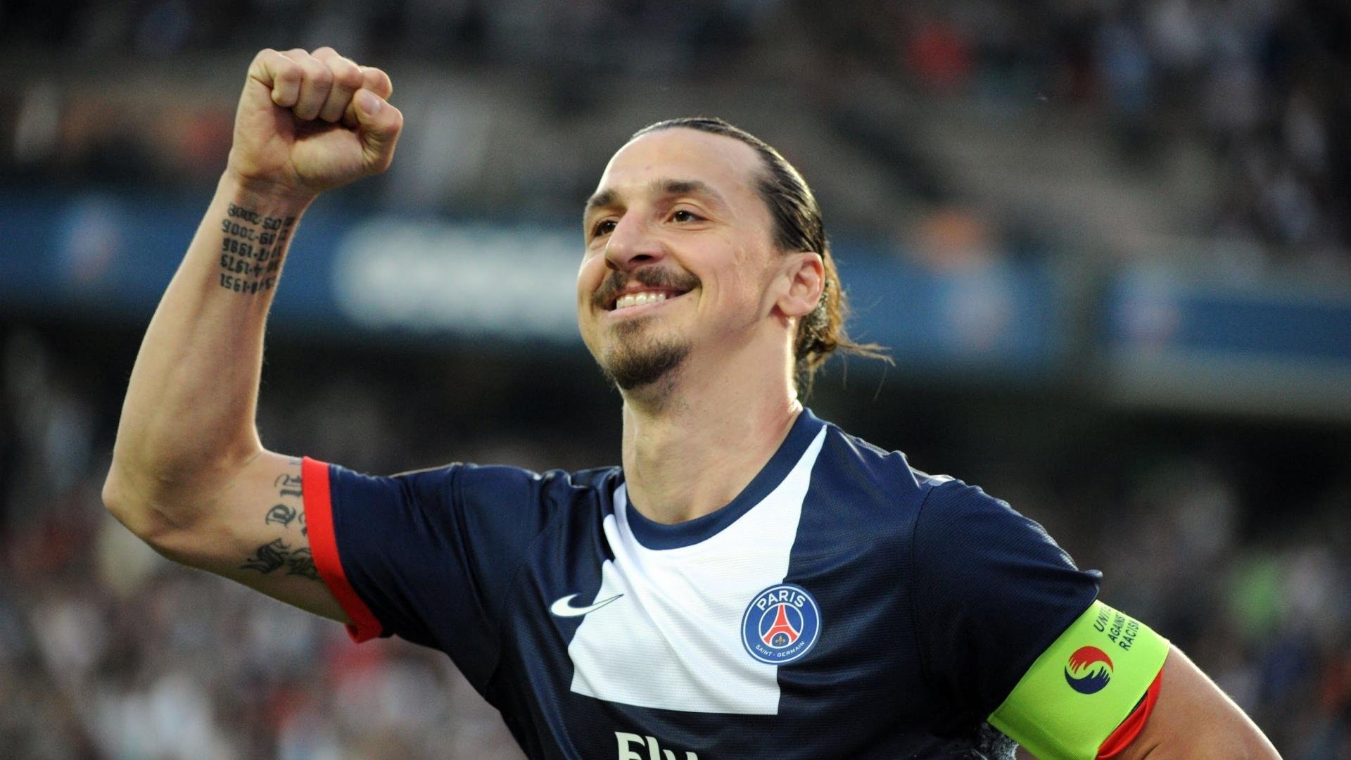 赛道上的冰与火，红牛二队险胜迈凯伦，勒克莱尔统治全场